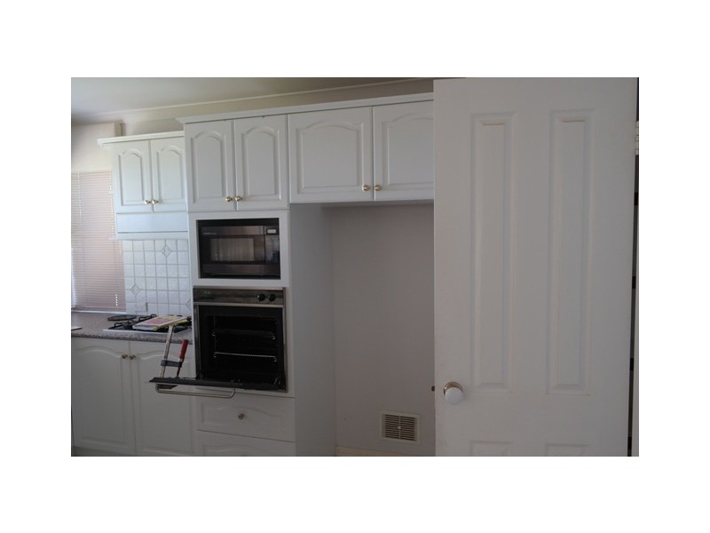 4 Ronsard Drive, San Remo WA 6210