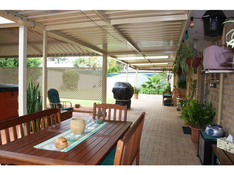 9 Salween Place, Greenfields WA 6210