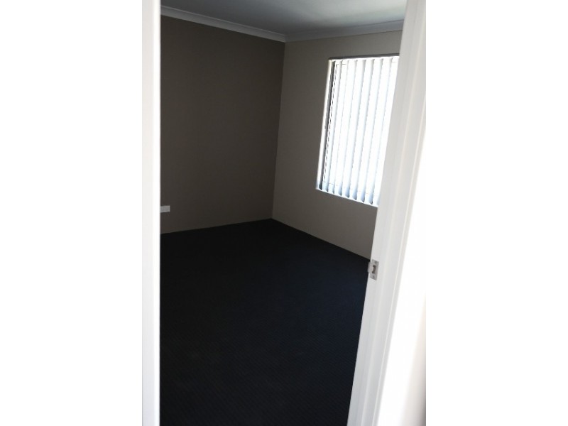 33 Kerkeri Heights, Lakelands WA 6180