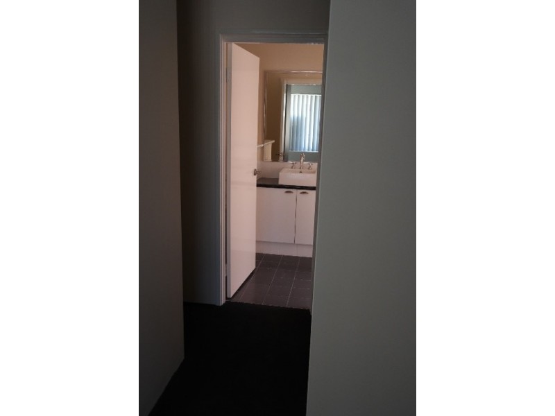 33 Kerkeri Heights, Lakelands WA 6180