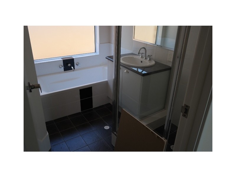 33 Kerkeri Heights, Lakelands WA 6180