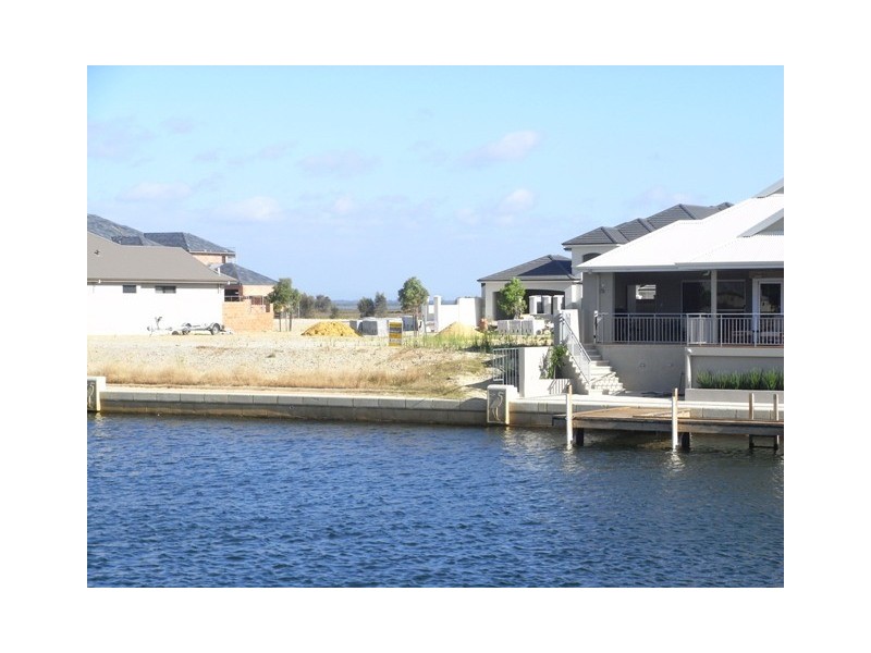 8 Katinka Retreat, Dudley Park WA 6210