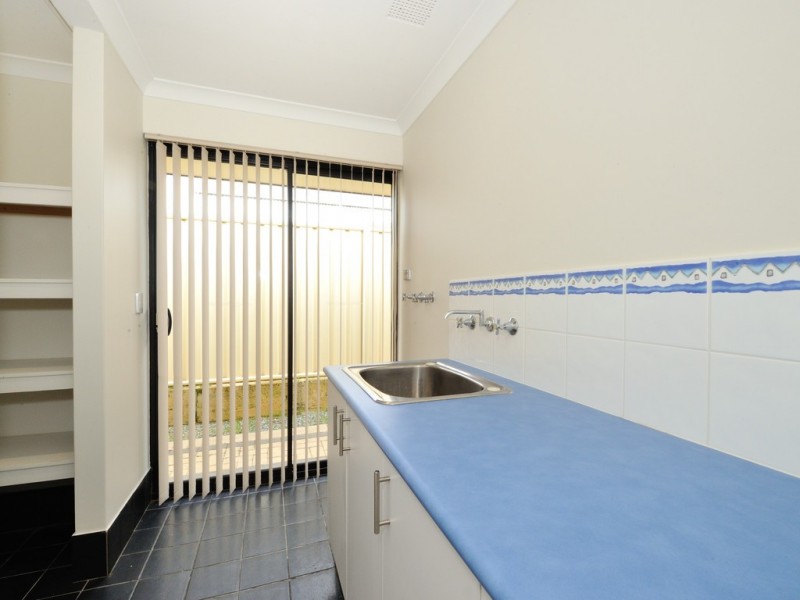 15 Nuchea Vista, Lakelands WA 6180