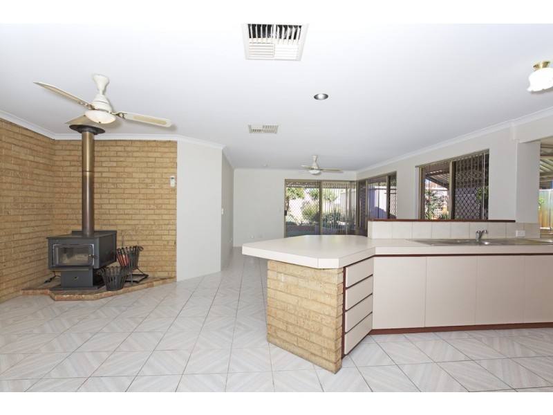 32 Erica Street, Coodanup WA 6210