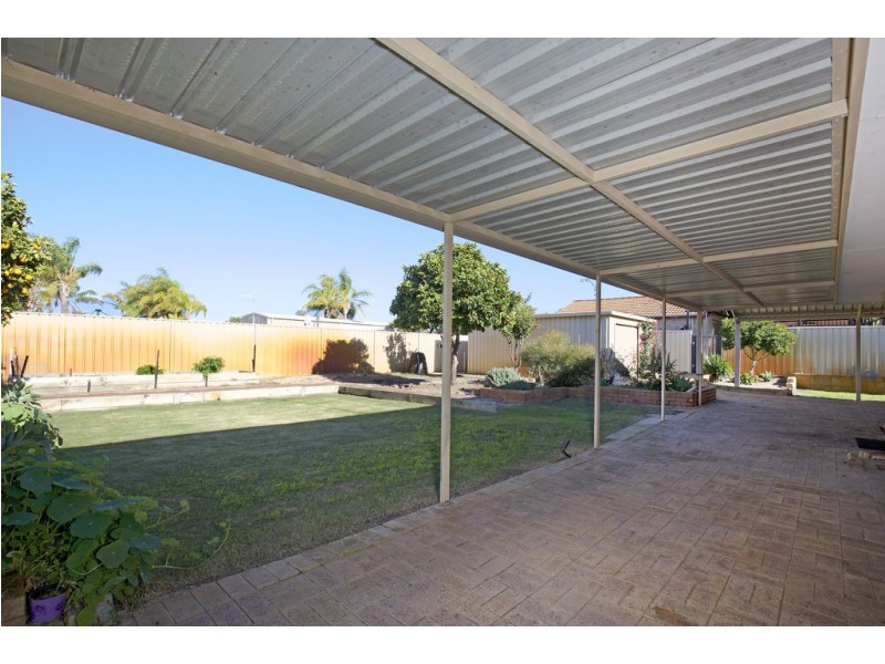 32 Erica Street, Coodanup WA 6210