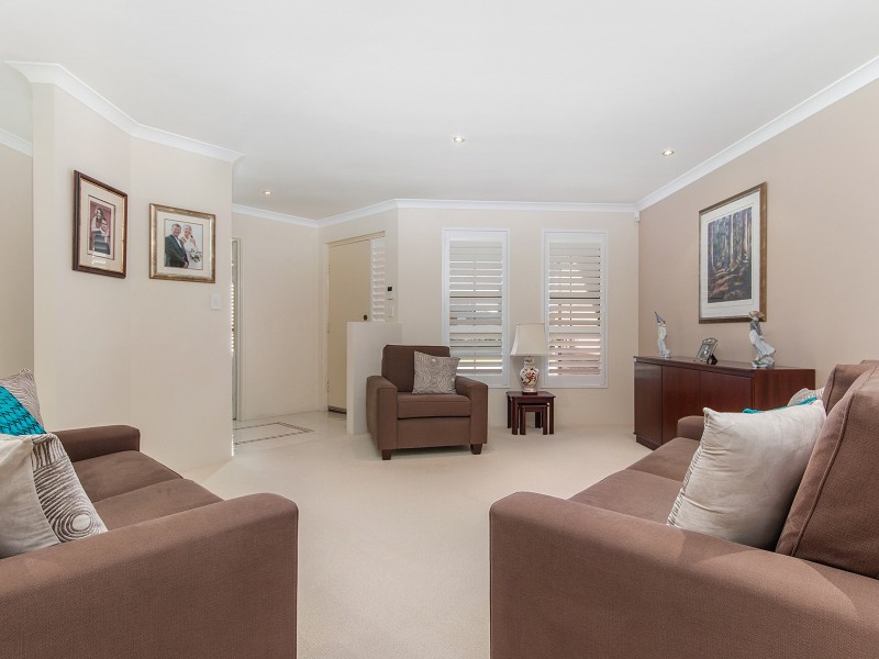 29 Camden Way, Meadow Springs WA 6210