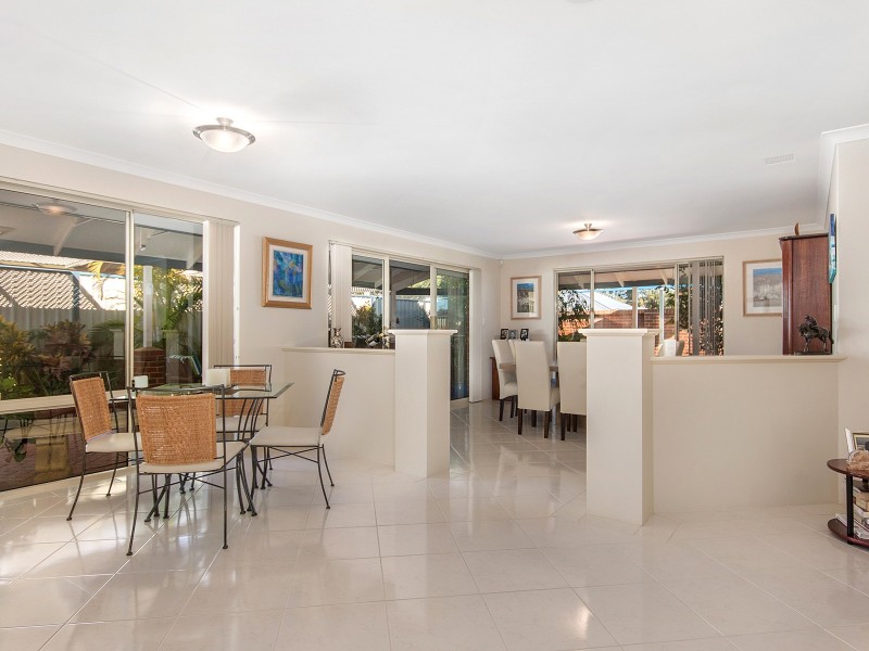 29 Camden Way, Meadow Springs WA 6210