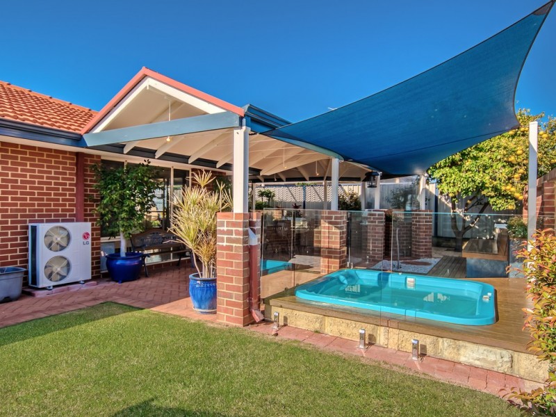 29 Camden Way, Meadow Springs WA 6210