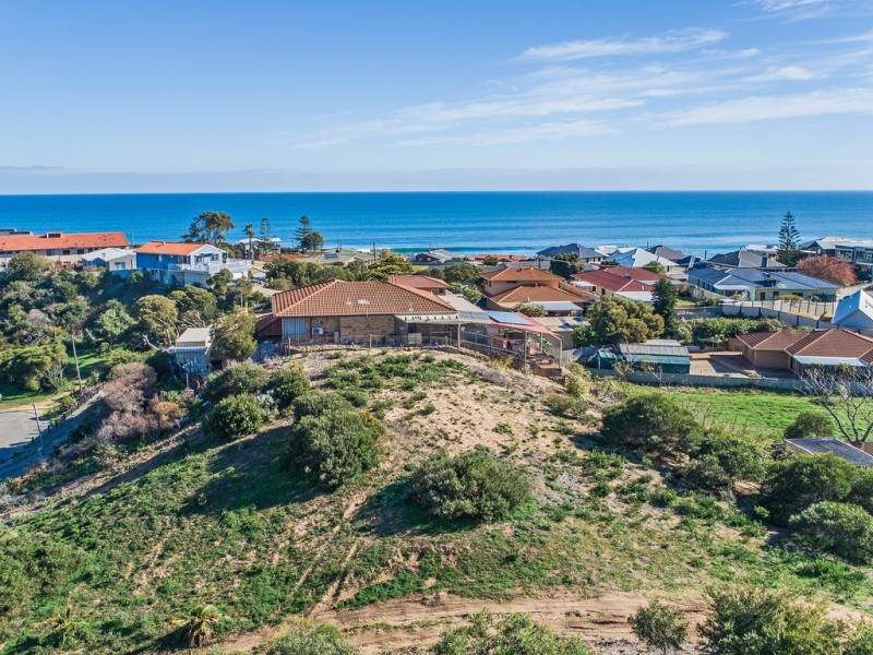 19 Allan Place, Halls Head WA 6210