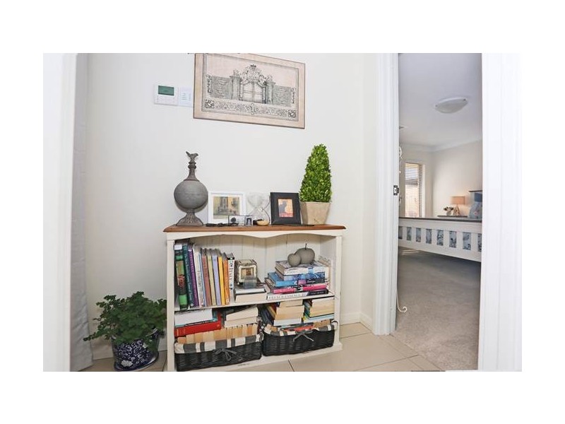 17 Zamia Loop, Wannanup WA 6210