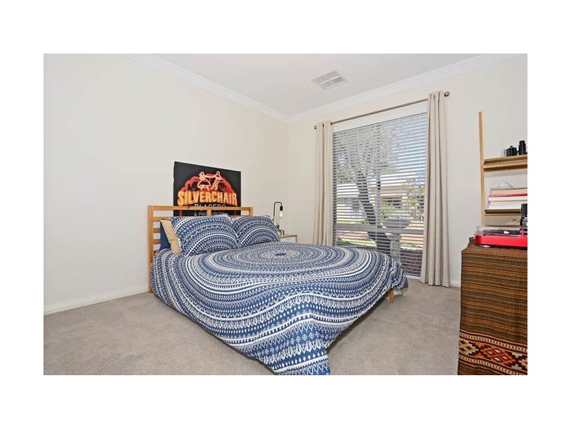 17 Zamia Loop, Wannanup WA 6210