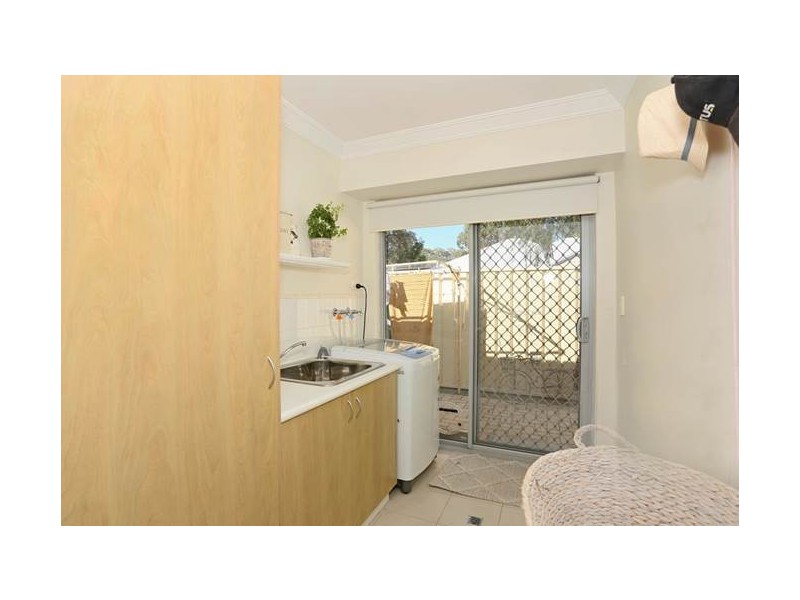 17 Zamia Loop, Wannanup WA 6210