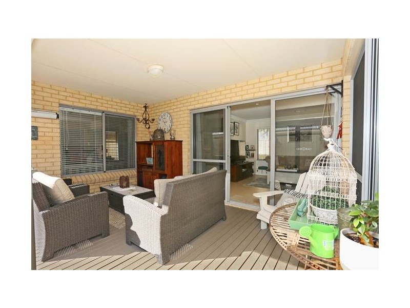 17 Zamia Loop, Wannanup WA 6210