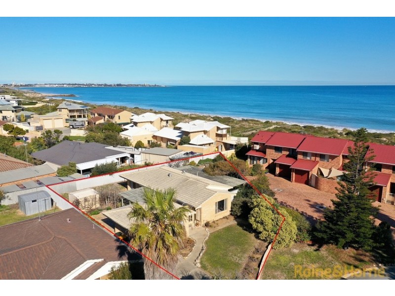 8 Rocklea Place, Silver Sands WA 6210