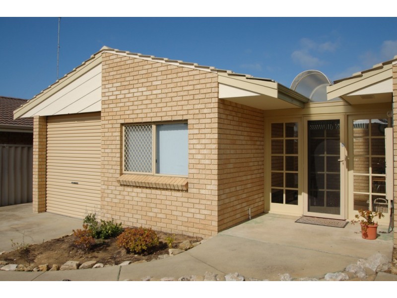 8 Rocklea Place, Silver Sands WA 6210