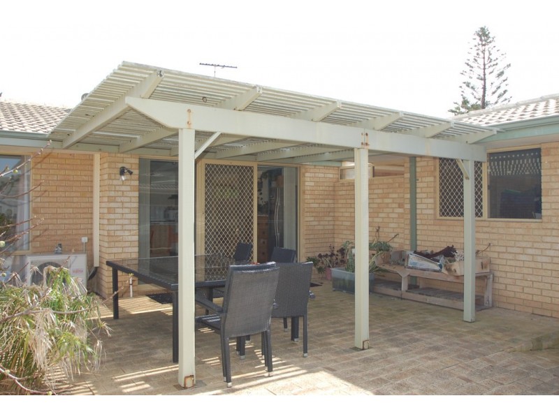 8 Rocklea Place, Silver Sands WA 6210