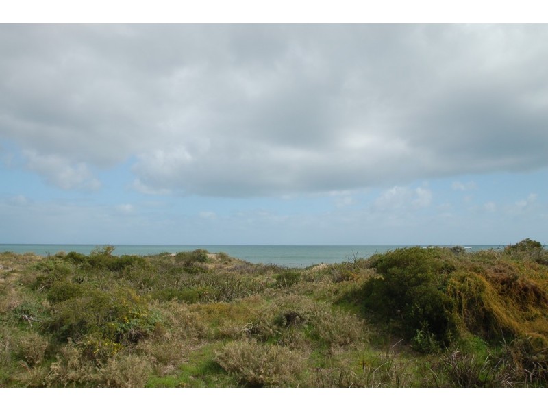 8 Rocklea Place, Silver Sands WA 6210