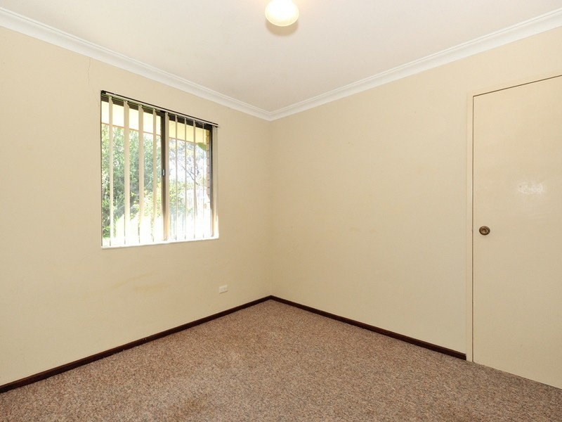 4 Evandale Street, Dudley Park WA 6210