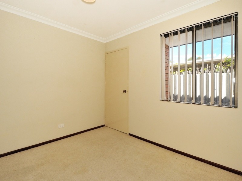 4 Evandale Street, Dudley Park WA 6210