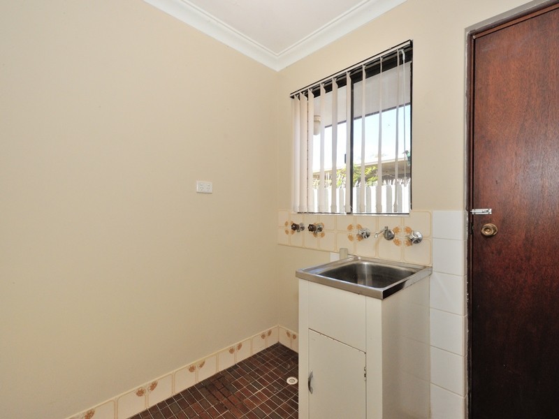 4 Evandale Street, Dudley Park WA 6210