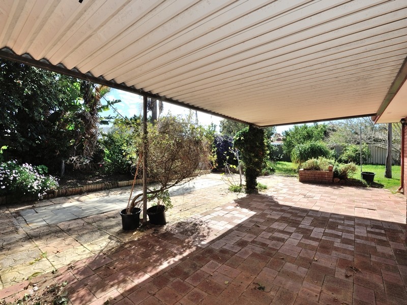 4 Evandale Street, Dudley Park WA 6210