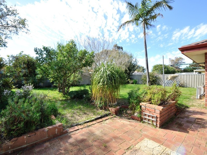 4 Evandale Street, Dudley Park WA 6210