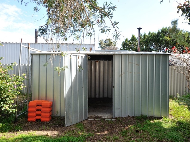 4 Evandale Street, Dudley Park WA 6210