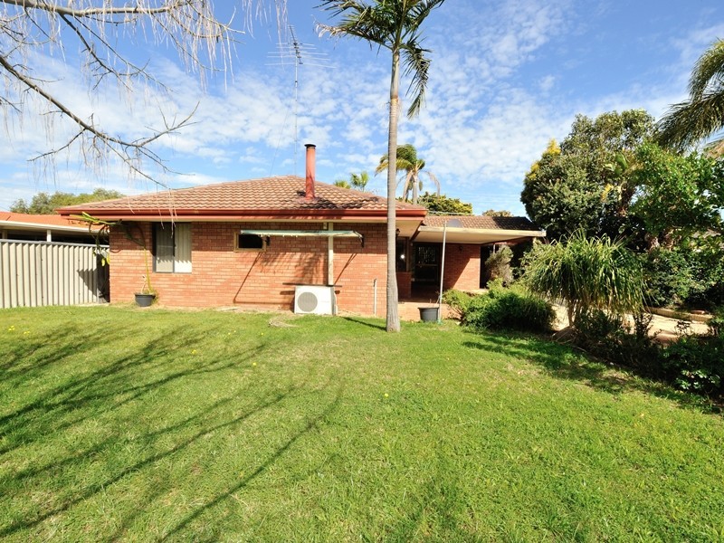 4 Evandale Street, Dudley Park WA 6210