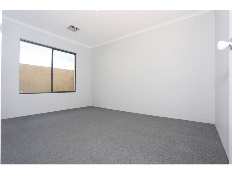 6 Possum Drive, Wannanup WA 6210