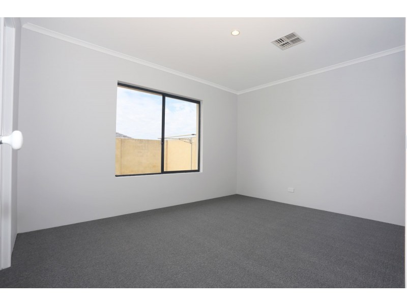 6 Possum Drive, Wannanup WA 6210