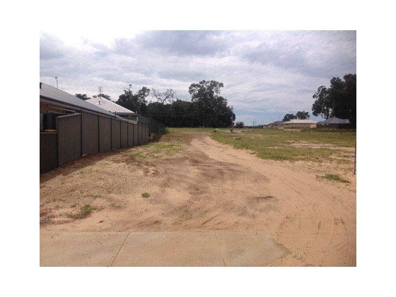 14A Whittaker Way, Waroona WA 6215