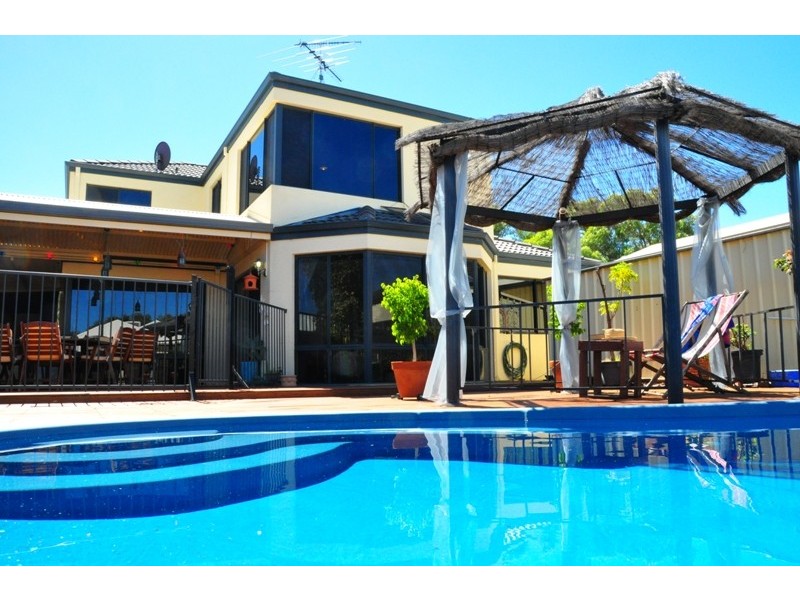 7 Tasman Loop, Dudley Park WA 6210