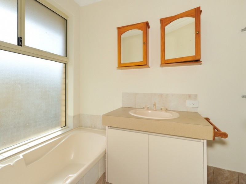 21 APPLETREE PLACE, Greenfields WA 6210