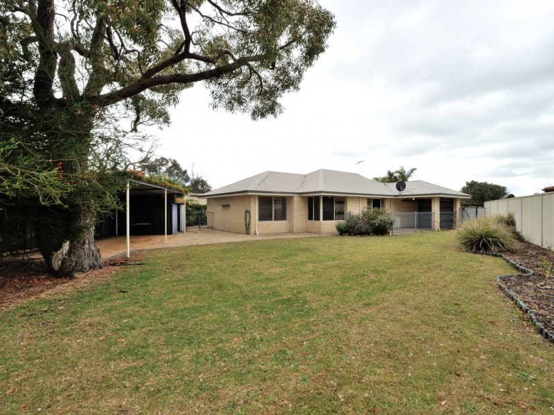 21 APPLETREE PLACE, Greenfields WA 6210