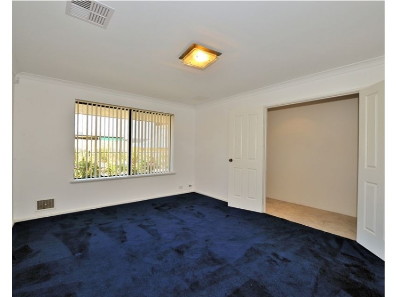 3 Winslow Crest, Lakelands WA 6180