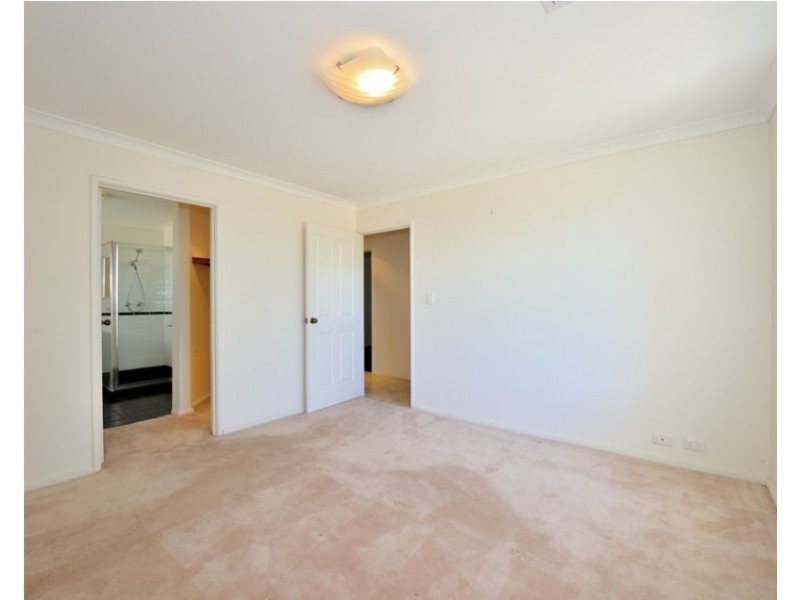 3 Winslow Crest, Lakelands WA 6180