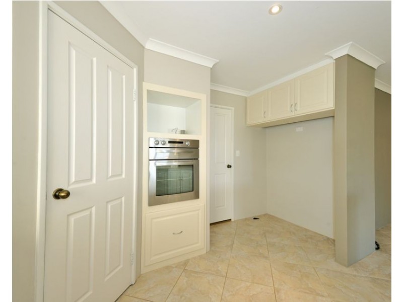 3 Winslow Crest, Lakelands WA 6180