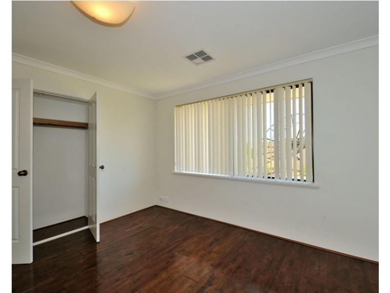 3 Winslow Crest, Lakelands WA 6180