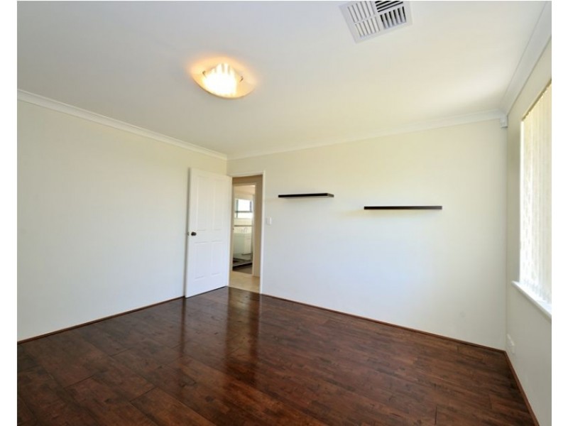 3 Winslow Crest, Lakelands WA 6180