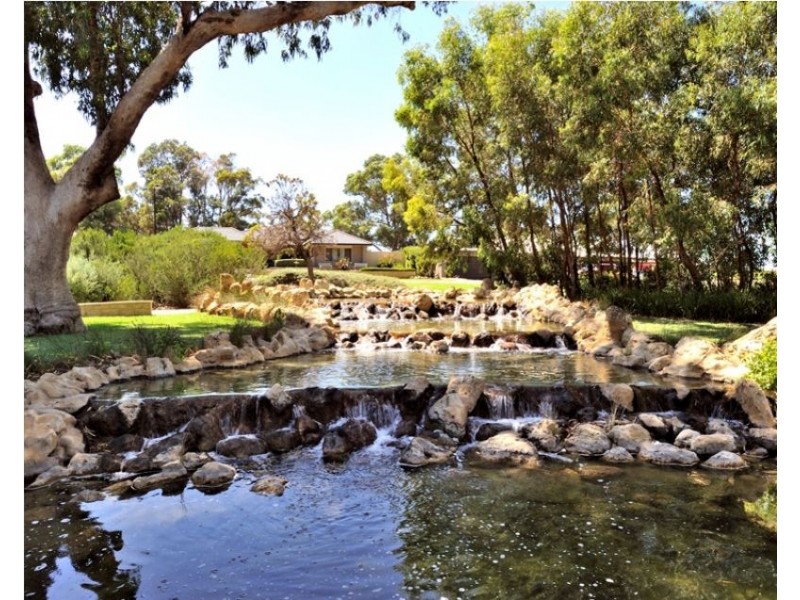 3 Winslow Crest, Lakelands WA 6180