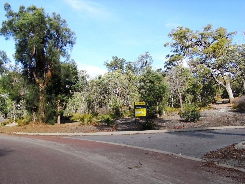 11 Fenton Place, Bouvard WA 6211
