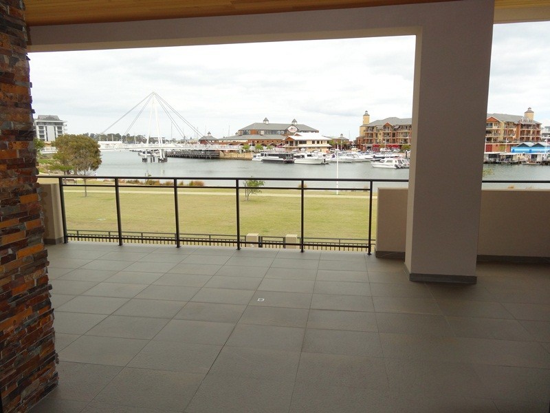 4/48 Ormsby Terrace, Mandurah WA 6210