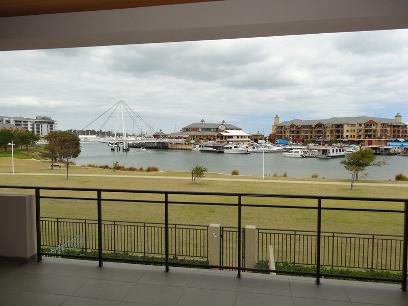 4/48 Ormsby Terrace, Mandurah WA 6210