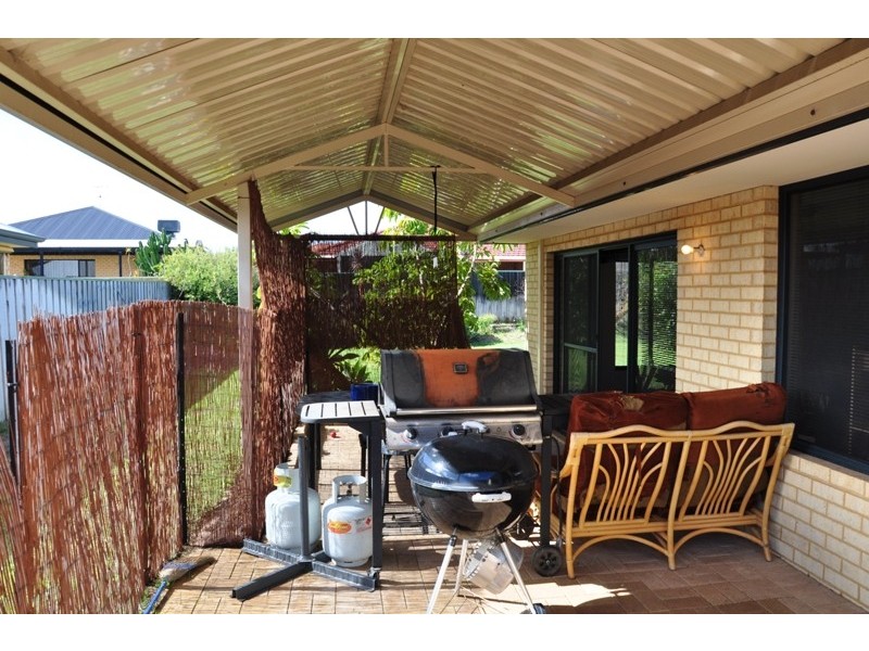 139 Peelwood Pde, Halls Head WA 6210