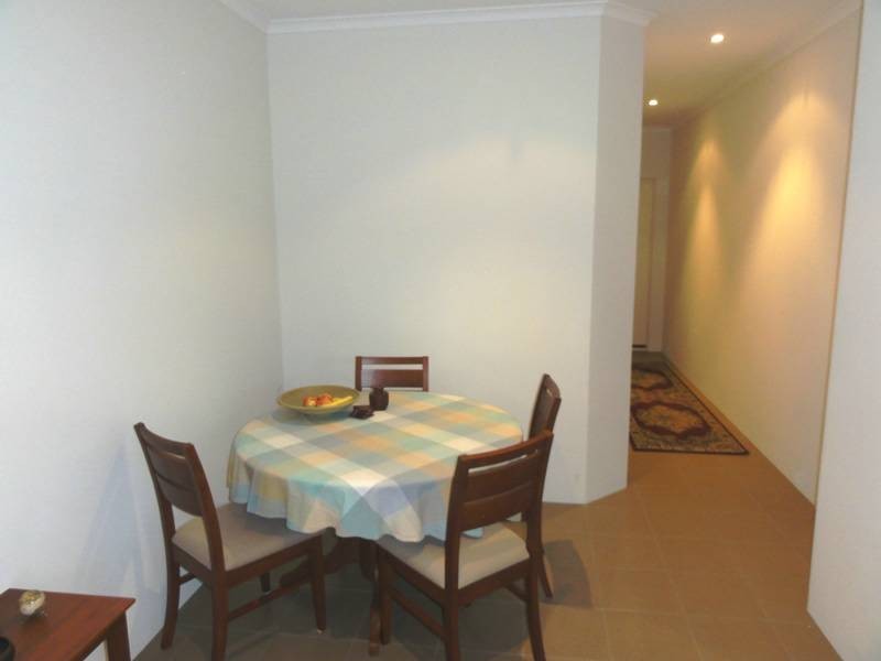 2/ 20 Lanyon Street, Mandurah WA 6210