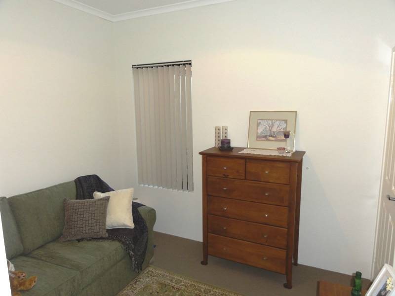 2/ 20 Lanyon Street, Mandurah WA 6210