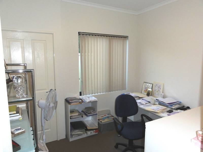 2/ 20 Lanyon Street, Mandurah WA 6210