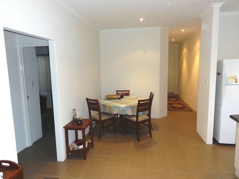 2/ 20 Lanyon Street, Mandurah WA 6210