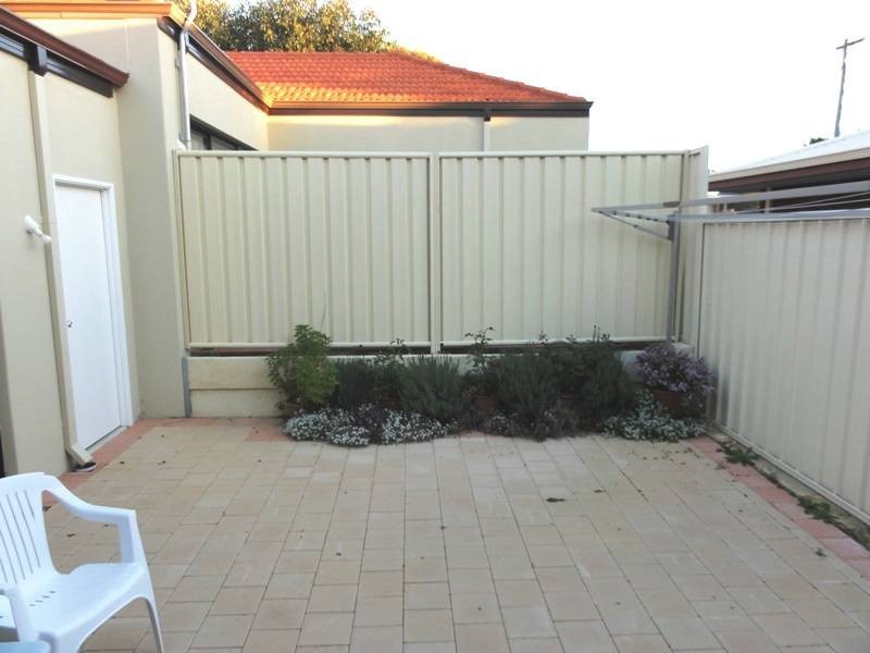 2/ 20 Lanyon Street, Mandurah WA 6210