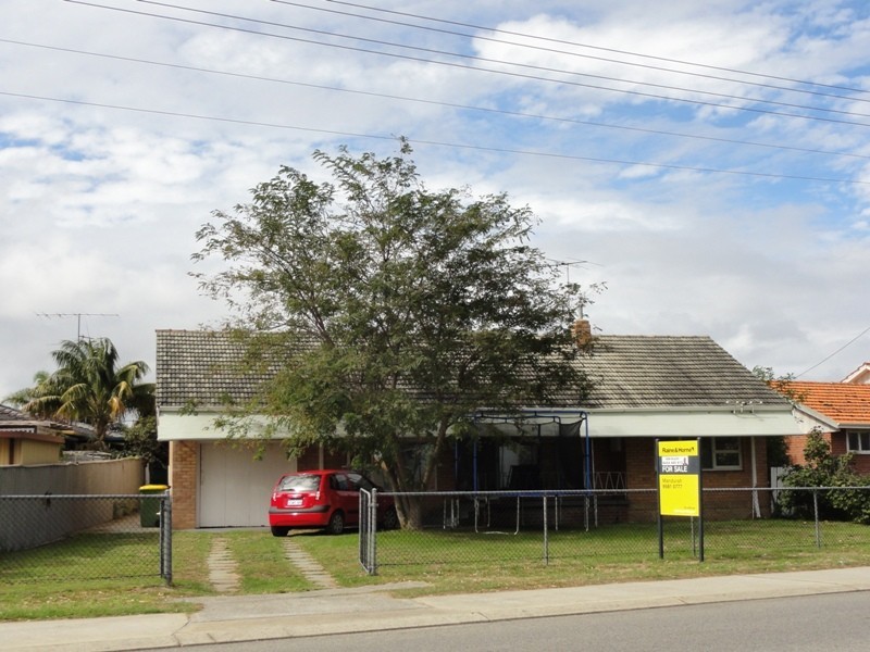 18 Leslie St, Dudley Park WA 6210